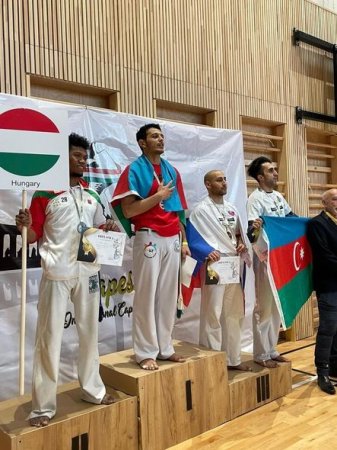Kapoeyra komandamız Budapeştdə 14 medal qazandı - FOTO