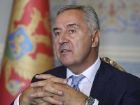 Monteneqro prezidenti prezident seçkilərinə üç gün qalmış parlamenti buraxıb